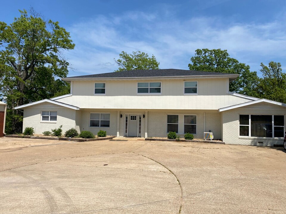 222 Vickie Lynn Ln in St. Robert, MO - Foto de edificio