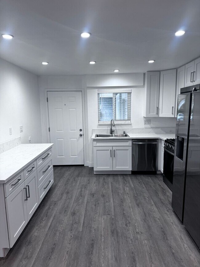 34102 La Serena Dr-Unit -A in Dana Point, CA - Foto de edificio - Building Photo