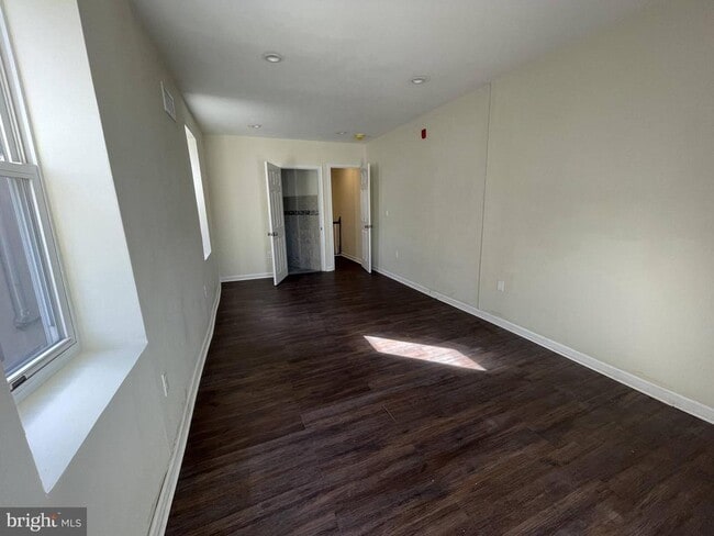 property at 2003 S 7th St