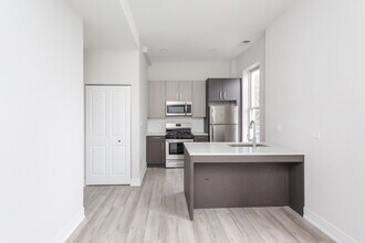 818 W 18th St in Chicago, IL - Building Photo - Building Photo