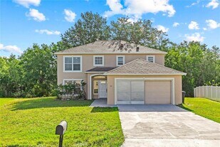 527 Albatross Dr in Kissimmee, FL - Building Photo