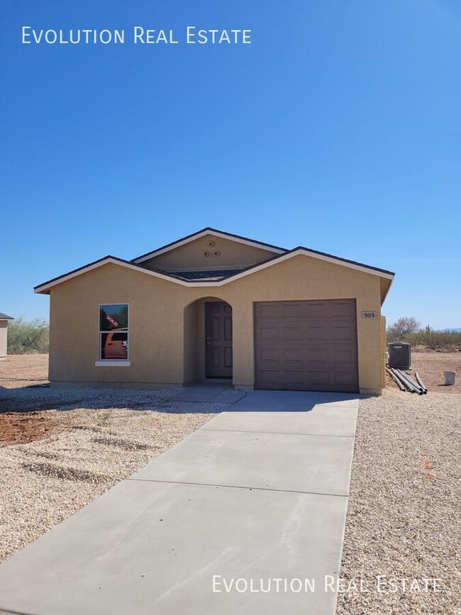 property at 505 W Hilquit Dr
