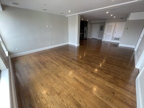 263 W 2nd St, Unit 1 in Boston, MA - Building Photo - Building Photo