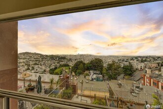 655 Corbett Ave in San Francisco, CA - Building Photo - Building Photo