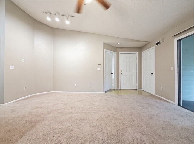 5112 Park Central Dr in Orlando, FL - Building Photo - Building Photo