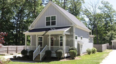 1724 Arrowhead Dr in Durham, NC - Building Photo - Building Photo