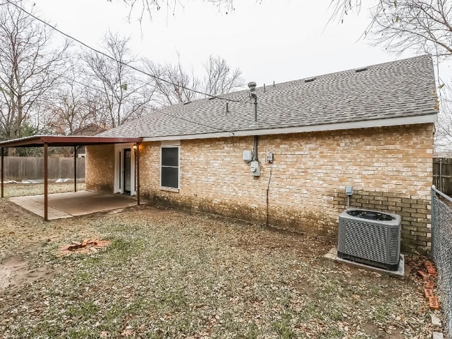 property at 3802 Wooddale Ct