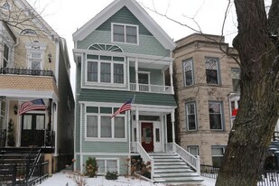 1119 W George St, Unit J05P in Chicago, IL - Building Photo