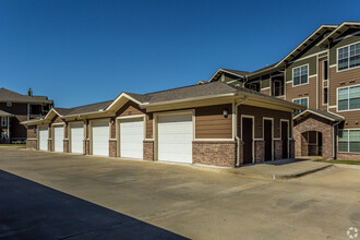 Riverside at Rockwater in North Little Rock, AR - Building Photo - Building Photo