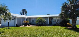115 Magnolia Dr in East Palatka, FL - Building Photo