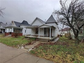 406 W Franklin St in Shelbyville, IN - Building Photo