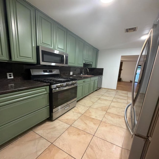 3635 Nassau Dr in San Diego, CA - Foto de edificio - Building Photo