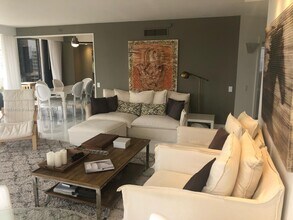 3640 Yacht Club Dr in Aventura, FL - Building Photo - Building Photo