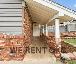 2649 SW 62nd St in Oklahoma City, OK - Building Photo - Building Photo