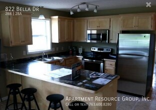 822 Bella Dr in Vadnais Heights, MN - Building Photo - Building Photo