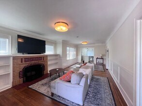 2355 Cherry St in San Leandro, CA - Building Photo - Building Photo