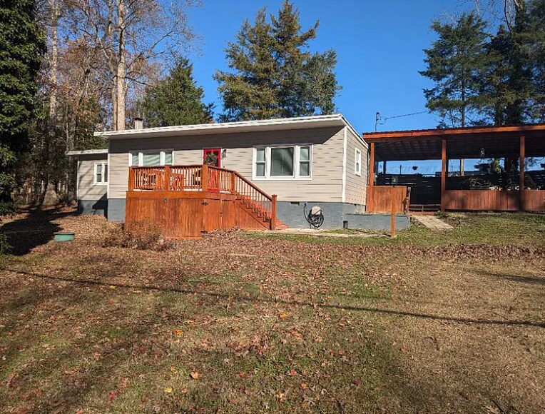 5100 Hemlock Rd in Quinton, VA - Foto de edificio