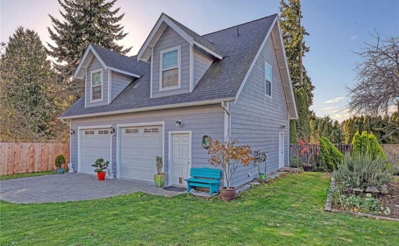 9627 25th Ave SW in Seattle, WA - Building Photo