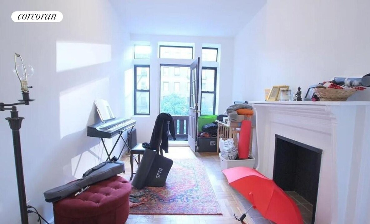 854 W End Ave in New York, NY - Building Photo