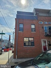 2100 Cross St in Philadelphia, PA - Building Photo - Building Photo