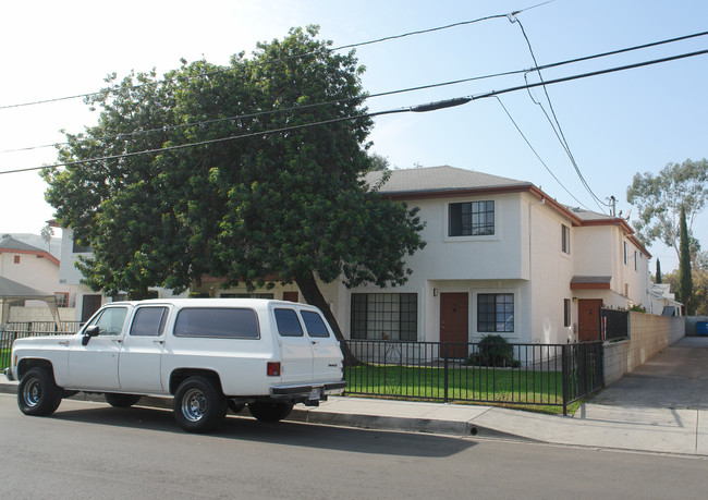 5621 Klump Ave in North Hollywood, CA - Building Photo - Building Photo