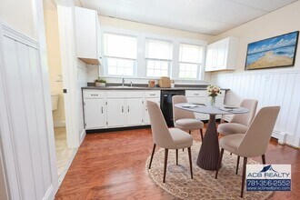 18 Pacific St in Rockland, MA - Building Photo - Building Photo