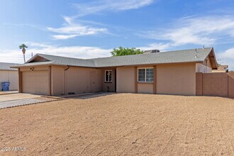 1002 W Villa Rita Dr in Phoenix, AZ - Building Photo - Building Photo