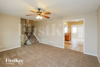 5808 E 96th Terrace in Kansas City, MO - Foto de edificio - Building Photo