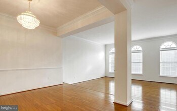 25859 Kirkwood Square in Chantilly, VA - Building Photo - Building Photo