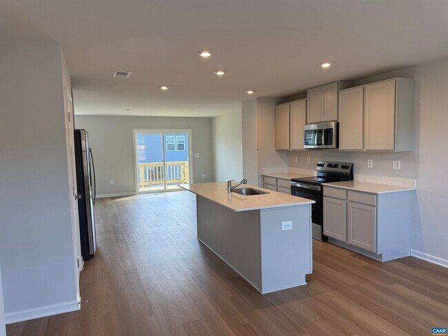 37 Laurin St in Charlottesville, VA - Building Photo - Building Photo