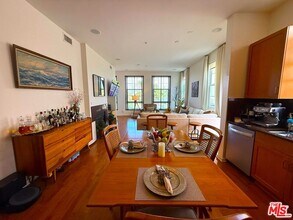 13020 Pacific Promenade in Los Angeles, CA - Building Photo - Building Photo