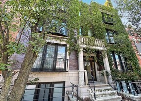 2007 W Superior St in Chicago, IL - Building Photo
