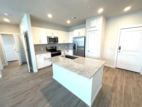 9219 Vista W Dr in San Antonio, TX - Building Photo - Building Photo