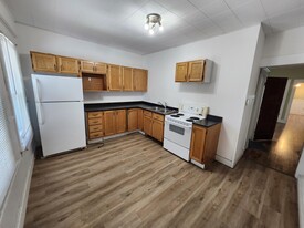 70 Millidge Ave in Saint John, NB - Building Photo