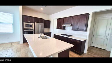 11533 N Luckenbach St in Surprise, AZ - Building Photo - Building Photo