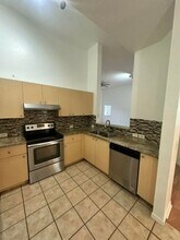 220 Crestwood Cir in Royal Palm Beach, FL - Building Photo - Building Photo