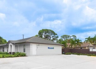 3260 Hi St in Lake Worth, FL - Building Photo - Building Photo