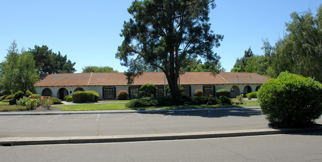 221 Brittain Ln in Santa Rosa, CA - Building Photo - Building Photo