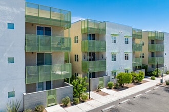 Newport at Amphi in Tucson, AZ - Foto de edificio - Building Photo