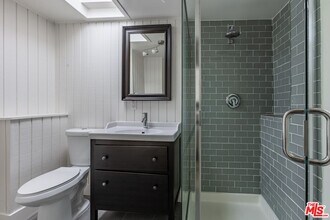 2147 N Beverly Glen Blvd in Los Angeles, CA - Building Photo - Building Photo