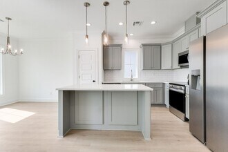 104 Fld Pt Dr in Youngsville, LA - Building Photo - Building Photo