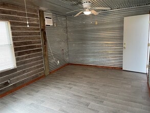 544 Marlin Dr in Bay City, TX - Foto de edificio - Building Photo