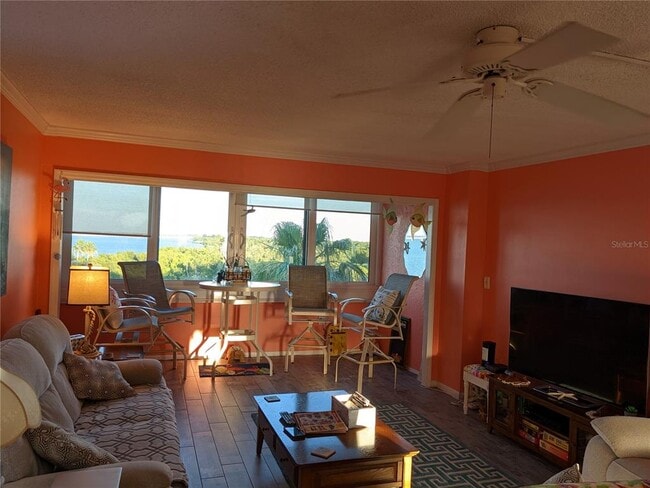 2616 Cove Cay Dr in Clearwater, FL - Building Photo - Building Photo
