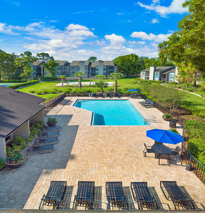 Lakeside in Jacksonville, FL - Building Photo