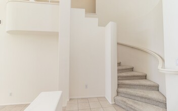 1608 Cormorant Dr in Carlsbad, CA - Building Photo - Building Photo