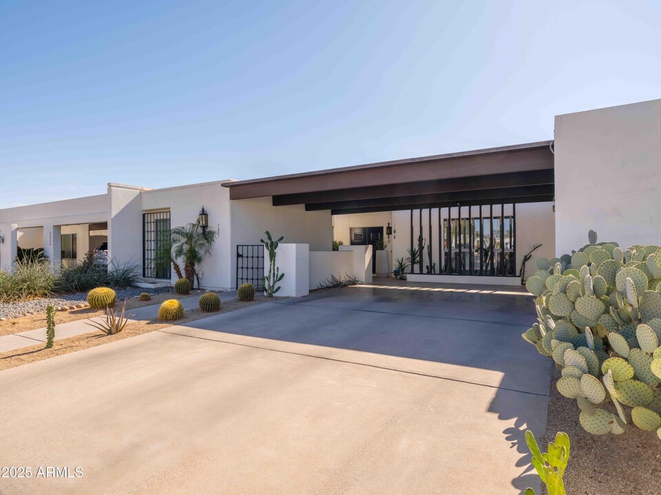 7251 E Cactus Wren Rd in Scottsdale, AZ - Building Photo