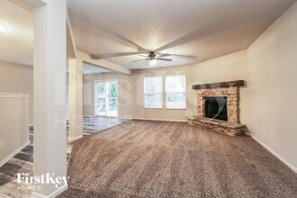 679 Harvest Meadow Way in New Whiteland, IN - Foto de edificio - Building Photo