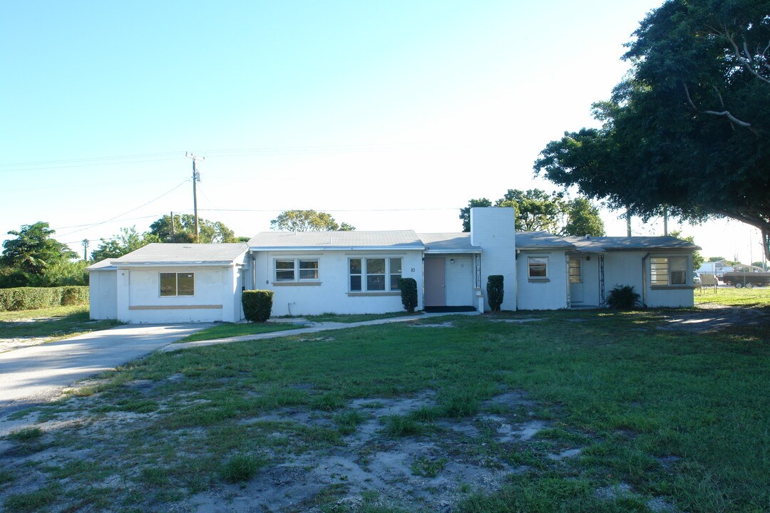 Childrens Home Society Transition Homes in Lake Worth, FL - Building Photo