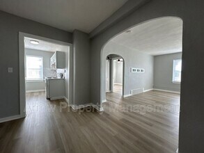 723 Ella St in Beatrice, NE - Foto de edificio - Building Photo