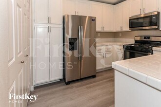 7609 Sierra Paseo Ln in Las Vegas, NV - Building Photo - Building Photo